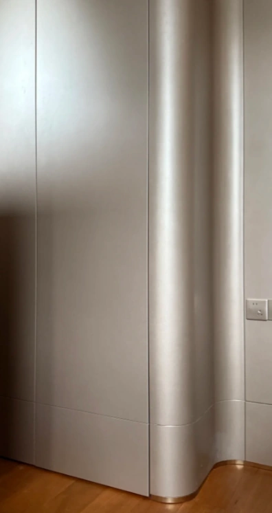 Curved compound-veneer panels