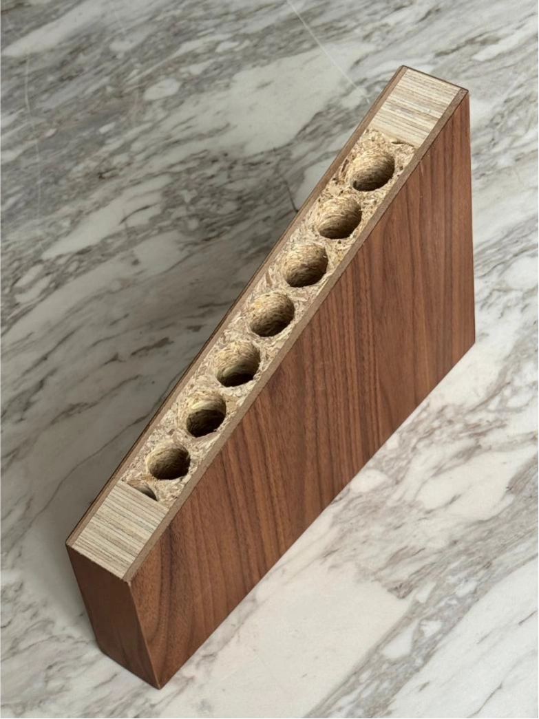 Flush veneered, concealed lippings