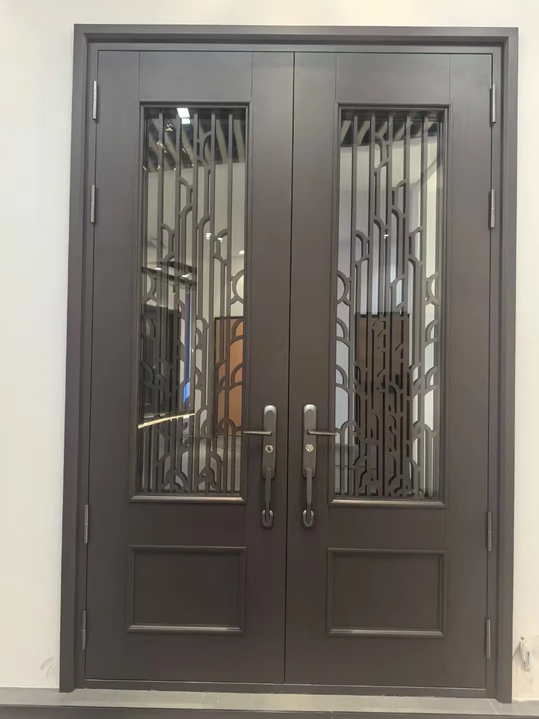 cast aluminium door with glazed panel 2