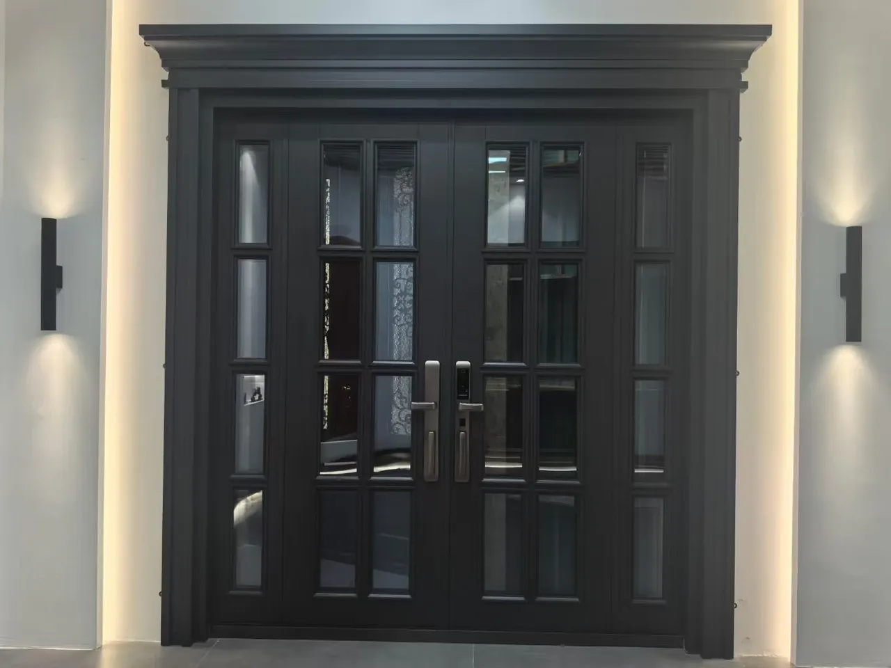 cast aluminium door with glazed panel 7