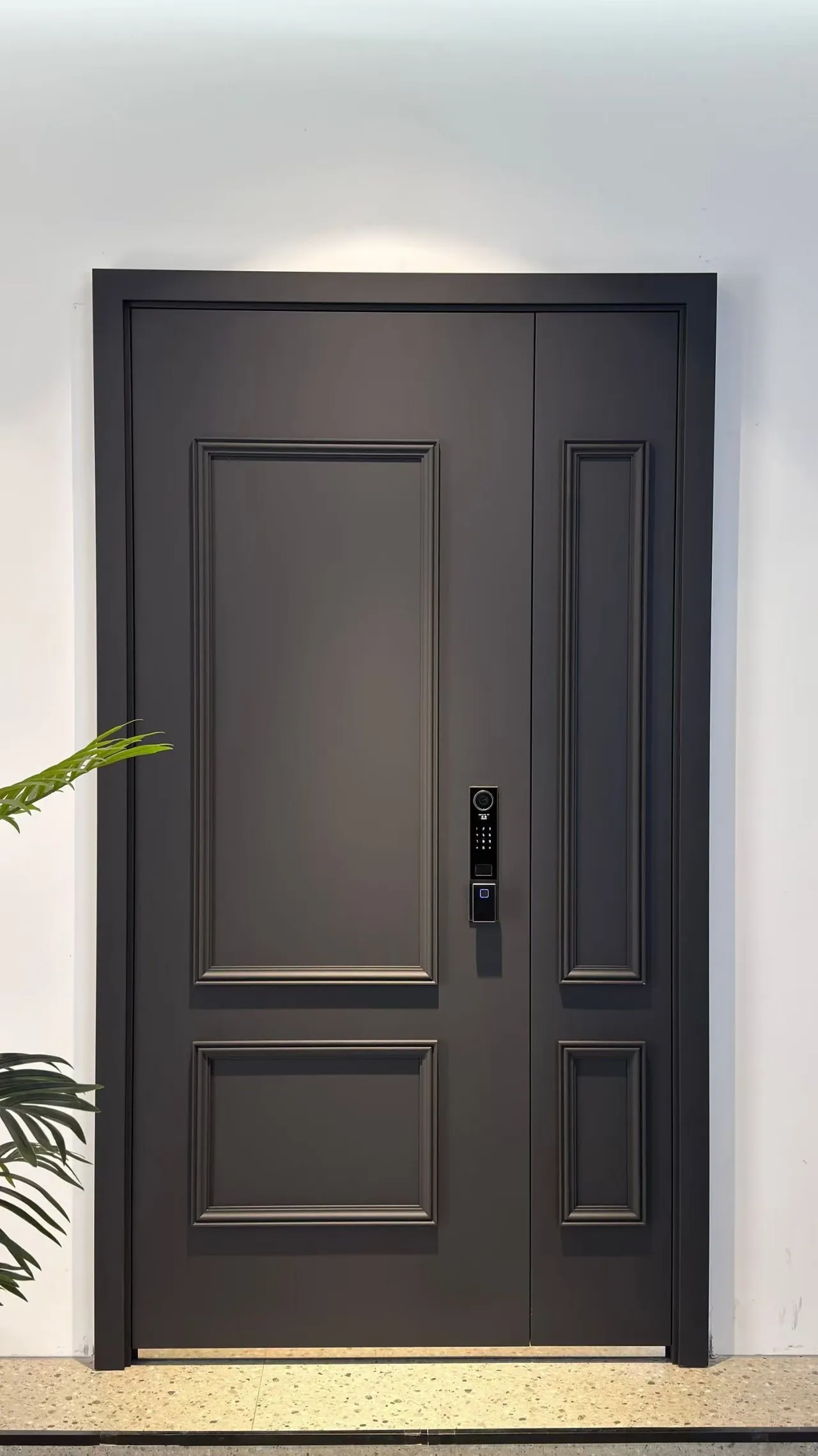 minimalist cast aluminium entrance door 1