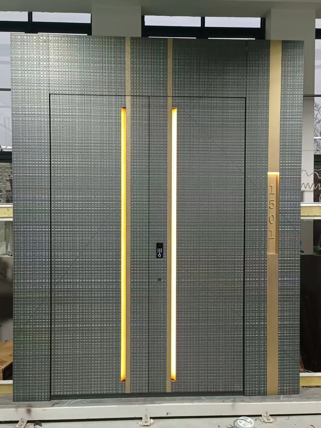 minimalist cast aluminium entrance door 13