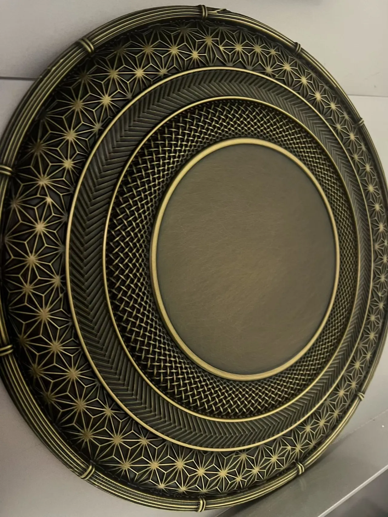 cast aluminium door with rosette medallion 4